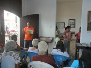 En el museo municipal "Gustavo González Pérez" se intercambió con estudiantes, docentes y personalidades de la cultura en el territorio sobre la fugura de José Martí.