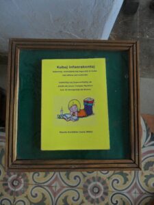 El investigador José de Jesús Campos Pacheco compartió su traducción del cuento "Meñique" al idioma esperanto, ilustrada por el artista Danny Daniel Perera Gutiérrez.