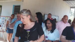 Los cinco candidatos visitan la escuela primaria Sí por Cuba.