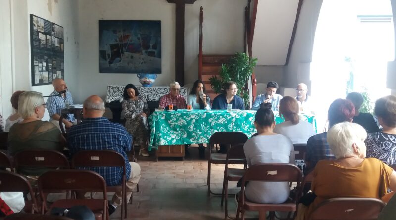 Los presentes conocieron a fondo varias áreas de la escritura de Fina García Marruz desde la poética hasta la ensayística.