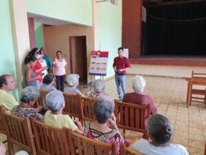 Danny Daniel compartió su trayectoria como artista de la plástica e ilustrador de obras literarias infantiles.