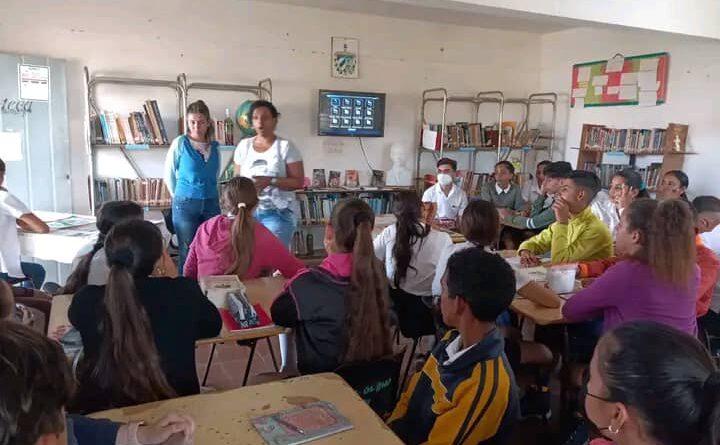 Fructífero intercambio con estudiantes y profesores en pos de impulsar la prevención en el pueblo betancoureño.