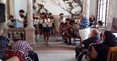 Concierto en la UNEAC