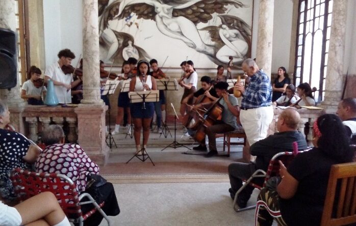 Concierto en la UNEAC