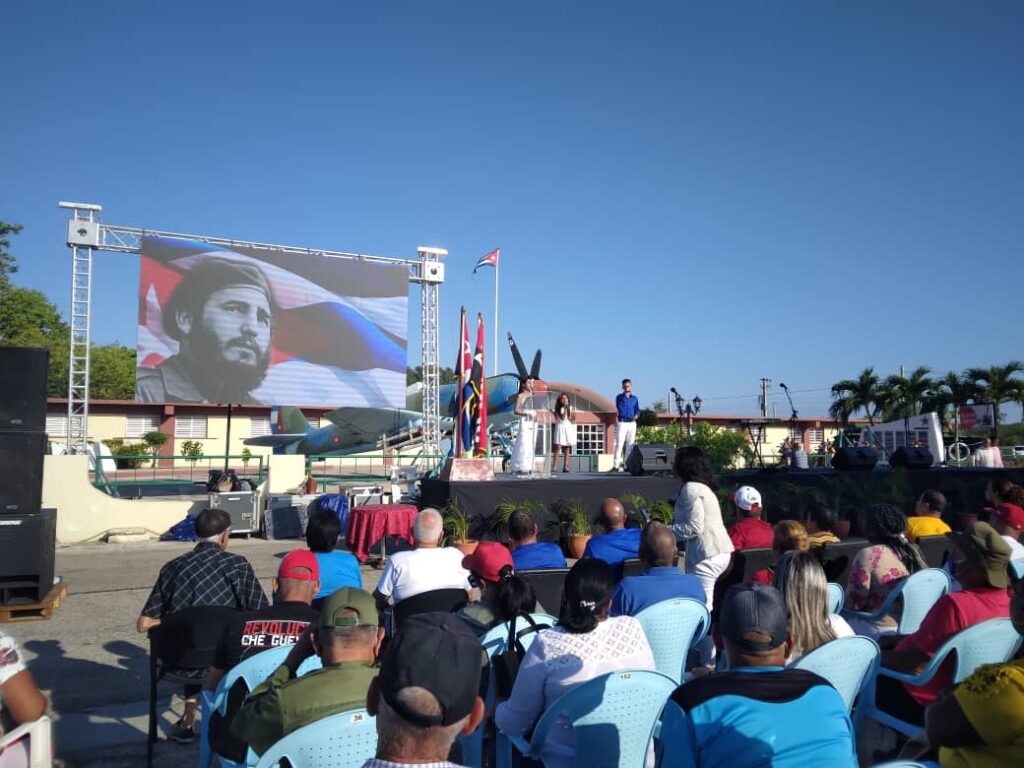 Acto en Playa Girón