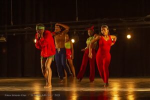 Estrenan en Sauto “Mira”, obra del coreógrafo francés Alexis Jestin 