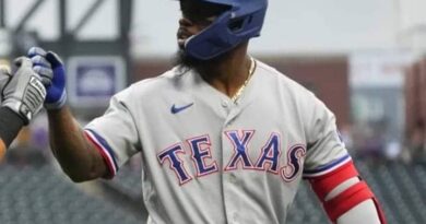 Adolis rompiéndola en MLB