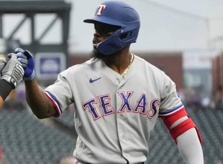 Adolis rompiéndola en MLB