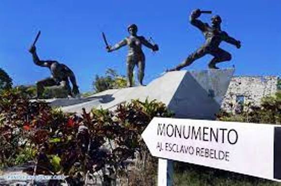 monumento al esclavo rebelde