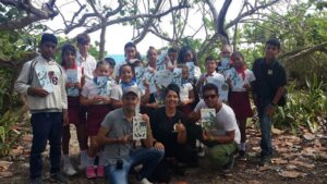 El vínculo con la comunidad adyacente a Laguna de Maya es esencial para sensibilizar a sus habitantes en favor de la preservación de los recursos naturales en el Refugio de Fauna. Foto: Cortesía del entrevistado.