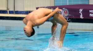 Andy Manuel, la historia del primer cubano en natación artística