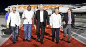 Regresa a la Patria Presidente cubano tras su participación en III Cumbre Celac-UE