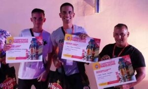 El premio en el Fabio Delgado es su primer gran triunfo. Foto: Del Facebook de Pons.