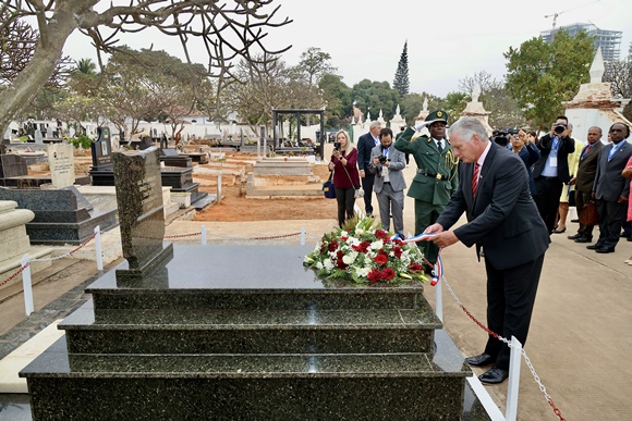 Díaz-Canel en Angola