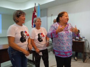Intercambia secretaria general de la FMC con mujeres trabajadoras de la CTE Guiteras