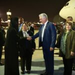 Presidente cubano arriba a Emiratos Árabes Unidos