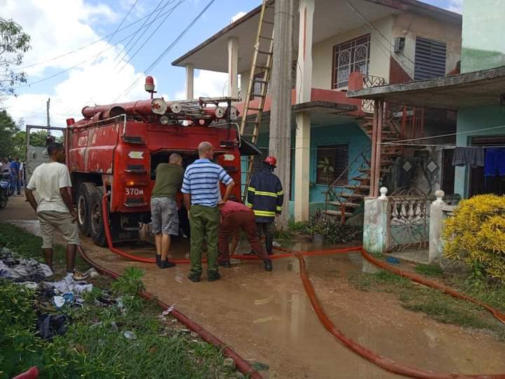 Accidente en vivienda jovellanense deja varios lesionados