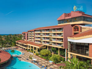 Con buena aceptación hotel Villa Cuba llega a los 26 años