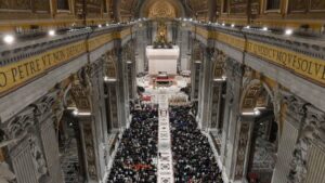 Papa Francisco pide en Vigilia Pascual abrir caminos para paz mundial (+Fotos)