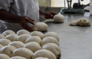 Cambios en la distribución del pan de la canasta familiar normada