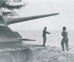 Fidel dio la orden de avanzar con los cañones hasta llegar al mar en Playa Girón. Foto: Cortesía de la Oficina de Asuntos Históricos de la Presidencia.