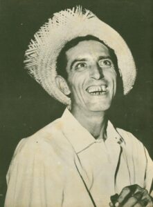 El carbonero Rogelio García anfitrión de la cena de Nochebuena donde participaría,nada menos que el Primer Ministro del Gobierno Revolucionario de Cuba. Foto: Revista INRA