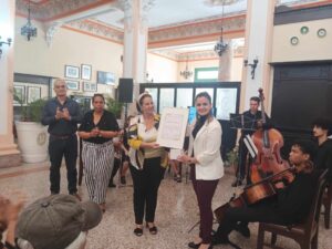 El premio es un compromiso con la historia, la cultura y el patrimonio, aseguró Peñate. Foto: Tomada de la cuenta de Facebook del hotel Velasco.