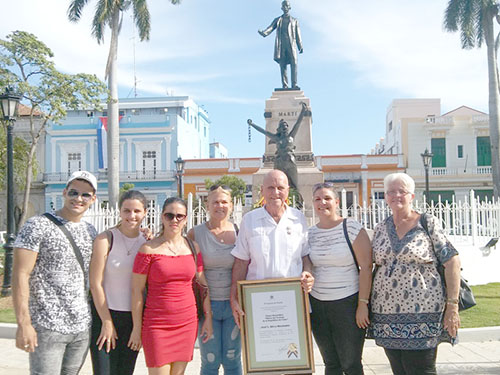 El día de la condecoración dijo sentirse un hombre enteramente honrado el hombre que cumpliría 80 años en julio próximo. Foto: Noryis.