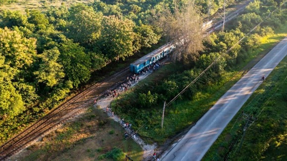 tren universitario